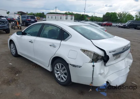 2015 Nissan Altima 2.5 S from USA, damaged, VIN 1N4AL3AP6FC216828